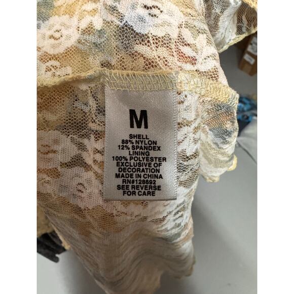 Madden Girl Yellow Floral Lace Peplum Top Romantic Coquette Balletcore M y2k - Picture 9 of 9